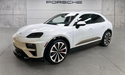 2024 Porsche Macan Turbo Electric