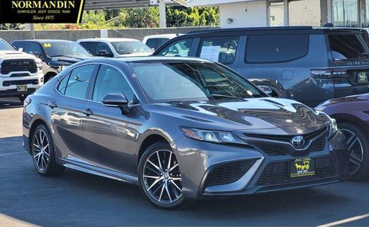 2024 Toyota Camry SE