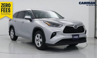2022 Toyota Highlander LE