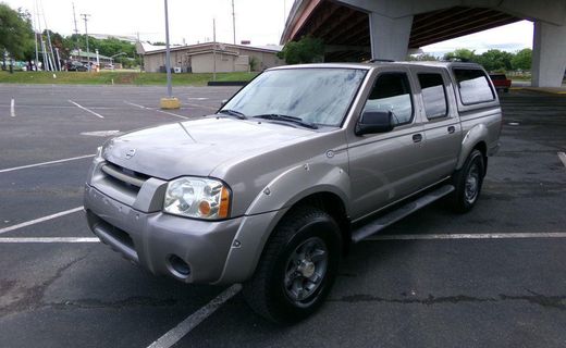 2004 Nissan Frontier CAB XE