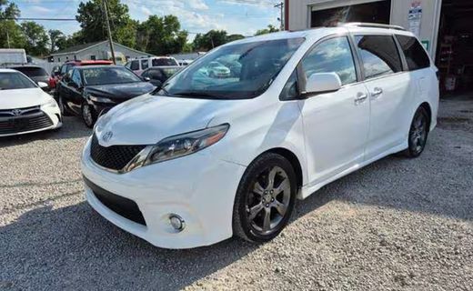 2016 Toyota Sienna SE