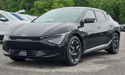 2025 Kia EV6 Light Long Range