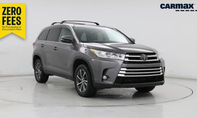 2019 Toyota Highlander SE XLE