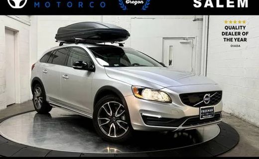 2017 Volvo V60CC Premier