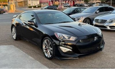 2015 Hyundai Genesis Coupe GLS Middle