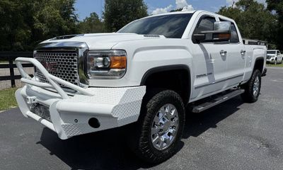 2017 GMC Sierra Denali
