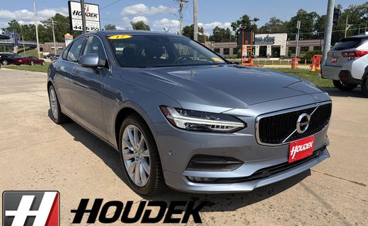 2017 Volvo S90 Momentum