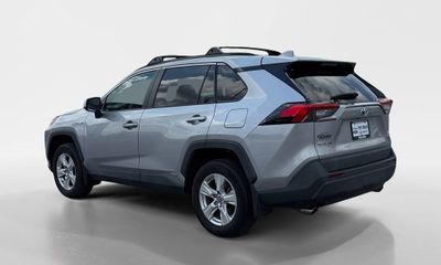 2021 Toyota RAV4 XLE HV