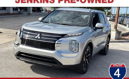 2025 Mitsubishi Outlander ES