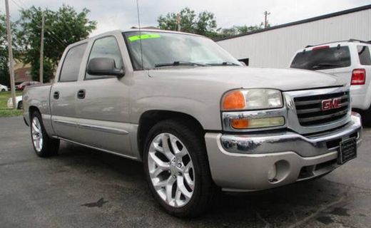 2005 GMC Sierra SLE