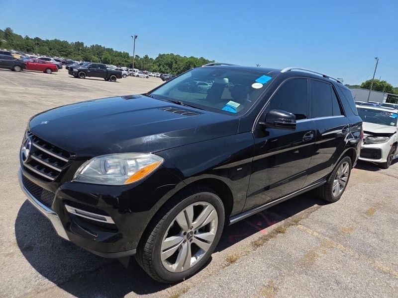 Representative 2015 Mercedes-Benz ML-Class photo