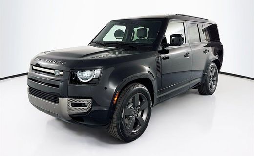 2025 Land Rover Defender 130 SE
