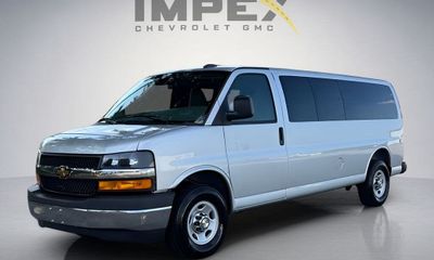 2026 Chevrolet Express LT EXT