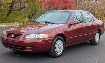 1999 Toyota Camry LE