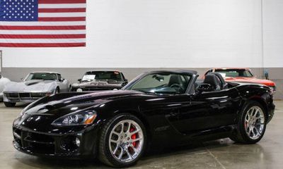 2004 Dodge Viper SRT 10