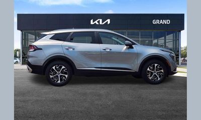 2024 Kia Sportage EX