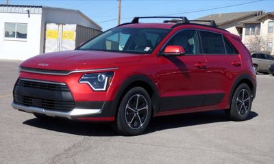 2025 Kia Niro EX Touring