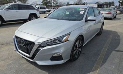 2022 Nissan Altima SV