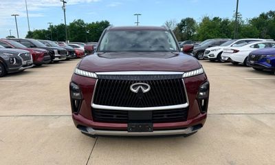 2025 Infiniti QX80 Luxe