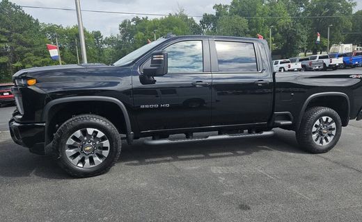 2026 Chevrolet Silverado HD Custom
