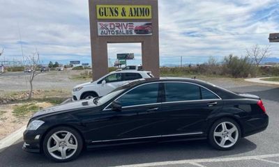 2010 Mercedes-Benz S-Class S550 4 Matic