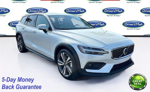 2025 Volvo V60CC Plus