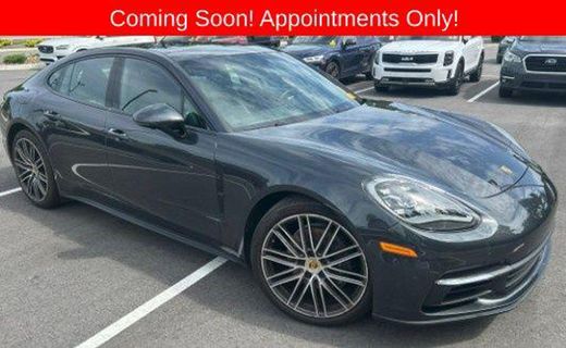 2019 Porsche Panamera
