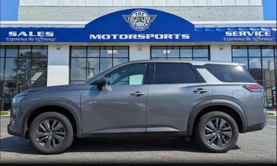 2022 Nissan Pathfinder S