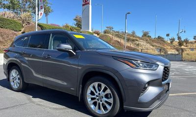 2023 Toyota Highlander Limited