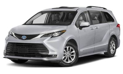 2022 Toyota Sienna XLE 7 Passenger