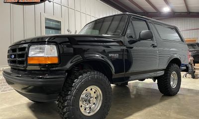 1995 Ford Bronco XL