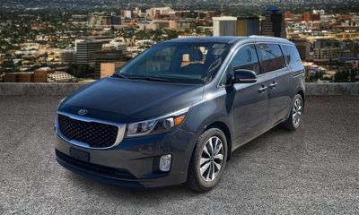 2015 Kia Sedona GLS Middle Level