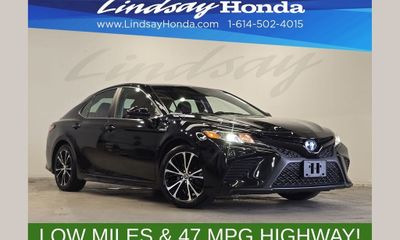2018 Toyota Camry SE XLE Hybrid