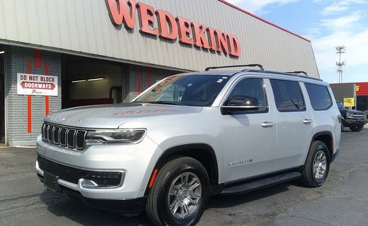 2023 Jeep Wagoneer Base