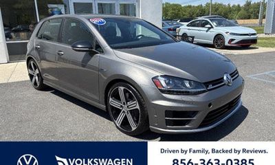2017 Volkswagen Golf R Base