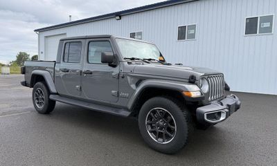 2023 Jeep Gladiator Overland