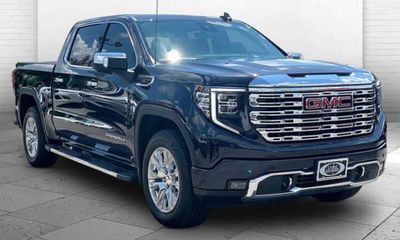 2023 GMC Sierra Denali