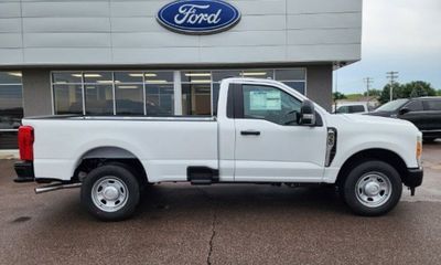 2023 Ford F-350 XL LB