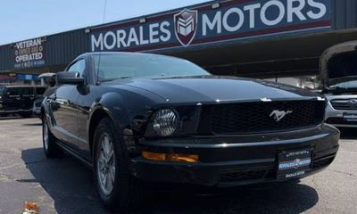 2007 Ford Mustang Deluxe