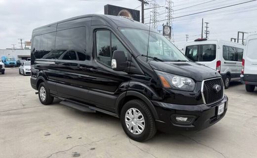 2025 Ford Transit Medium Roof