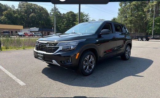 2025 Kia Seltos LX