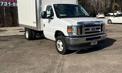 2024 Ford E-350