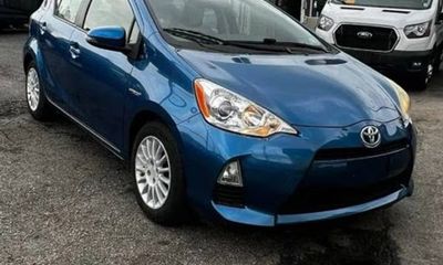 2013 Toyota Prius C ONE