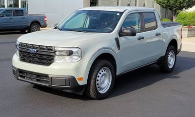 2022 Ford Maverick XL