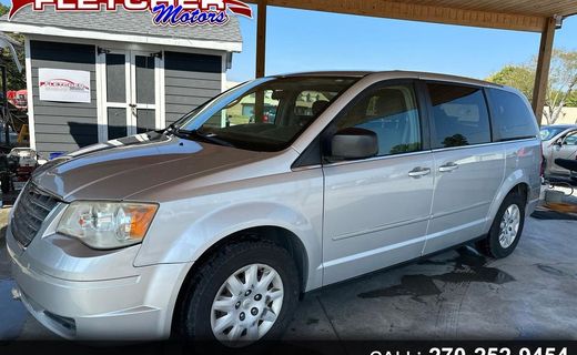 2009 Chrysler Town AND Country LX