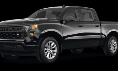 2023 Chevrolet Silverado Custom
