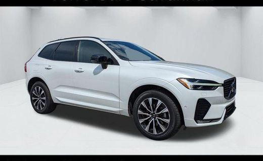 2023 Volvo XC60 Plus Dark
