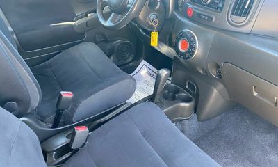 2011 Nissan Cube 18 SL