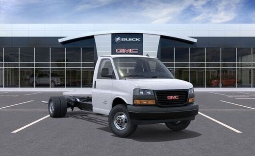 2025 GMC Savana 4500 177 Cutaway