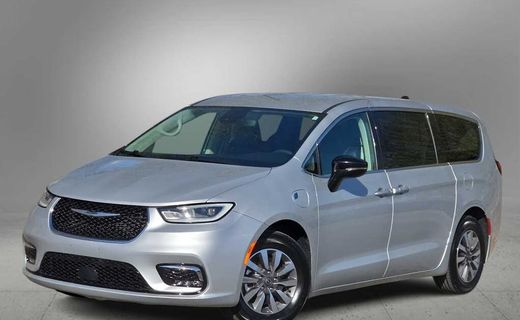 2024 Chrysler Pacifica Select